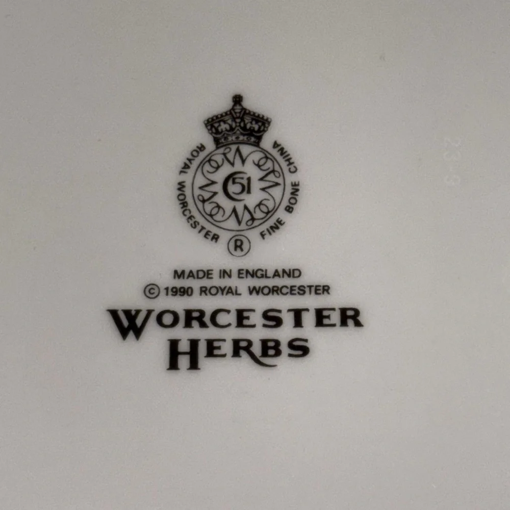Royal Worcester Worcester Herbs Cake Plate Fine Bone China Great Condition 1990